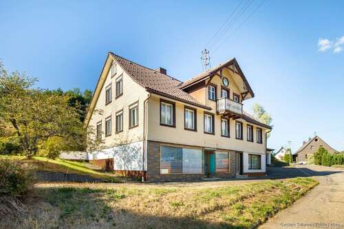 Foto - Haus zum Kaufen in Eisenbach (Hochschwarzwald) 244.000,00 € 224 m²