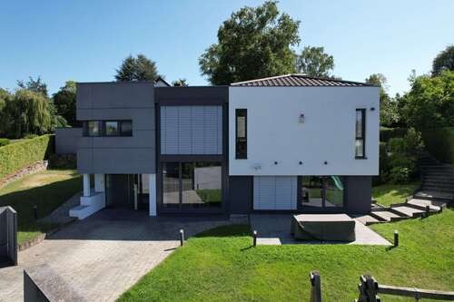 Foto - Haus zum Kaufen in Sankt Augustin 1.649.000,00 € 424.83 m²