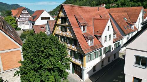 Foto - Wohnung zum Kaufen in Bad Urach 329.000,00 € 94.92 m²