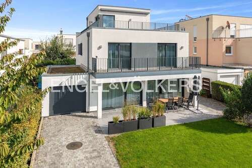 Foto - Haus zum Kaufen in Frankfurt am Main 2.570.000,00 € 241 m²