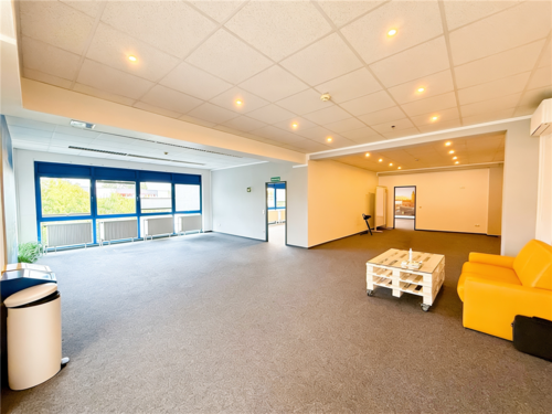 Foto - Büro in Köln 2.000,00 € 200 m² - 2.000,00&nbsp;EUR Kaltmiete, ca.&nbsp; 200,00&nbsp;m&sup2;