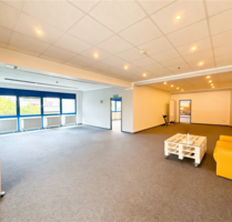 Büro in Köln 2.000,00 € 200 m² - 2.000,00&nbsp;EUR Kaltmiete, ca.&nbsp; 200,00&nbsp;m&sup2; in Köln (PLZ: 50858)