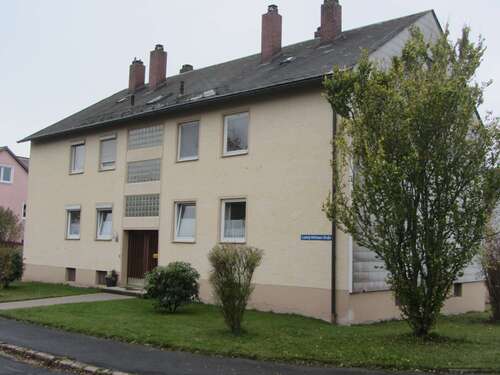 Foto - Wohnung zum Mieten in Waldershof 328,80 € 71.41 m²