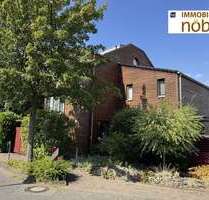 Haus zum Kaufen in Niederkassel 830.000,00 € 205 m²