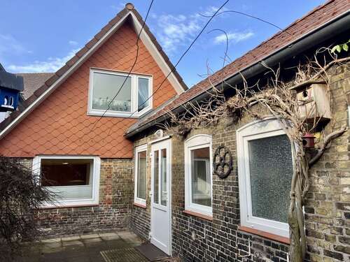 Foto - Haus zum Kaufen in Heide 169.000,00 € 126.98 m²