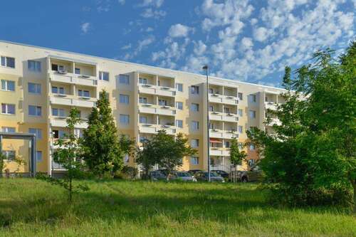 Foto - Wohnung zum Mieten in Halle 400,00 € 57.17 m²