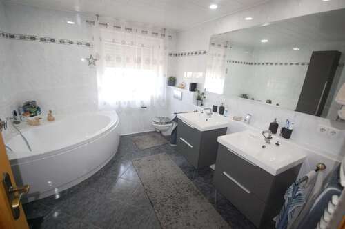 Foto - Haus zum Kaufen in Rötgesbüttel 820.000,00 € 337 m²