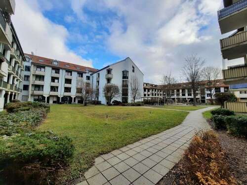 Foto - Wohnung zum Mieten in Regensburg 400,00 € 22 m²