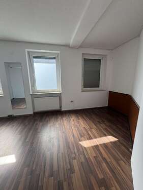 Foto - Büro in Groß-Zimmern 1.500,00 € 180 m²