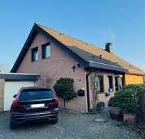 Haus zum Kaufen in Engelskirchen 365.000,00 € 225 m²