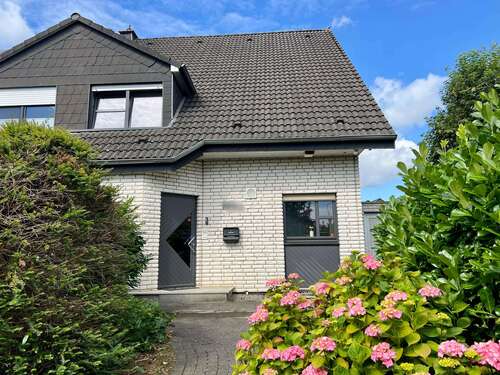Foto - Haus zum Kaufen in Hiddenhausen 379.000,00 € 163.73 m²