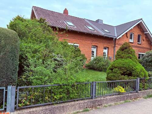 Foto - Haus zum Kaufen in Geesthacht 219.000,00 € 97 m²