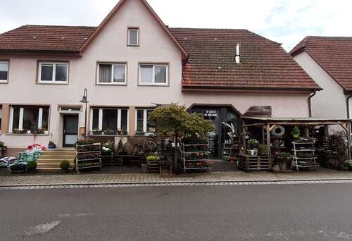 Foto - Haus zum Kaufen in Tieringen 347.000,00 € 280 m²
