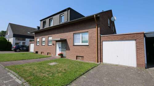 Foto - Haus zum Kaufen in Lippstadt Dedinghausen 399.000,00 € 260.87 m²