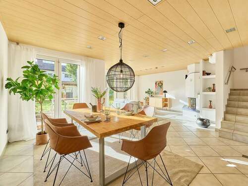 Foto - Haus zum Kaufen in Böhl-Iggelheim 699.000,00 € 200 m²