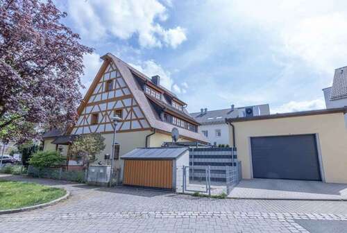 Foto - Haus zum Kaufen in Schwaig 749.000,00 € 242 m²