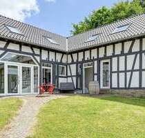 Büro in Rösrath 1.827,00 € 117.87 m²
