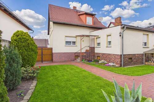 Foto - Haus zum Kaufen in Massen 189.000,00 € 121.57 m²