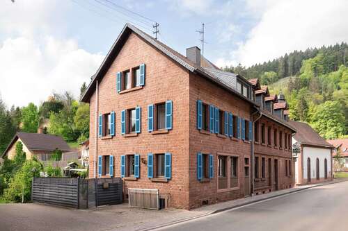 Foto - Haus zum Kaufen in Elmstein 250.000,00 € 203 m²