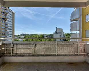 Wohnung zum Kaufen in Stuttgart-ZuffenhausenRot 215.000,00 € 91.2 m² - Stuttgart-Zuffenhausen/Rot