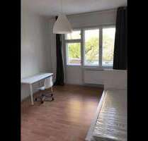 WG-Zimmer in Berlin 700,00 € 16 m²
