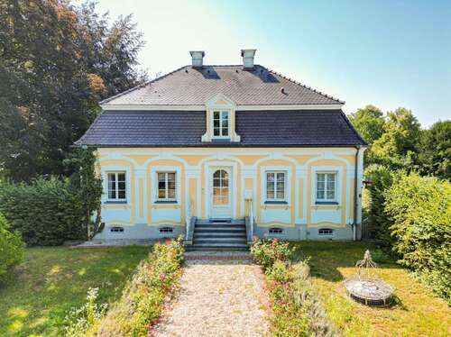 Foto - Haus zum Kaufen in Künzing 495.000,00 € 291 m²