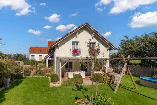 Foto - Haus zum Kaufen in LandauIsar Niederhöcking 750.000,00 € 193 m²