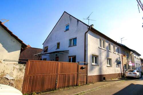Foto - Haus zum Kaufen in Bad Schönborn Bad Langenbrücken 199.000,00 € 200 m²