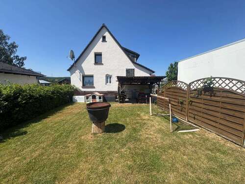 Foto - Haus zum Kaufen in Waldsolms 299.000,00 € 100 m²
