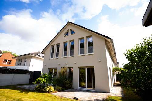 Foto - Haus zum Kaufen in Neukirchen-Vluyn 599.000,00 € 210 m²