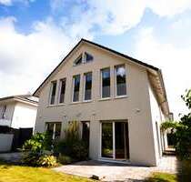 Haus zum Kaufen in Neukirchen-Vluyn 599.000,00 € 210 m²