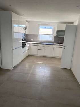 Foto - Haus zum Mieten in Mörfelden-Walldorf 2.300,00 € 160 m²