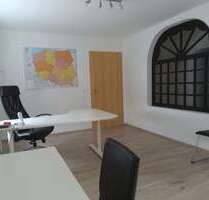 Büro in Marburg 420,00 € 30 m² - 420,00 EUR Kaltmiete, ca.  30,00 m² in Marburg (PLZ: 35037)