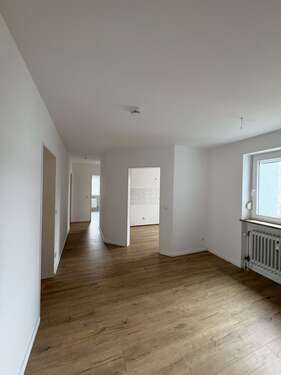 Foto - Wohnung zum Mieten in Roßtal 808,20 € 101.66 m²