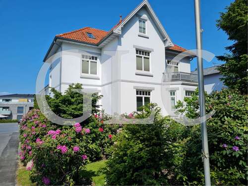 Foto - Haus zum Kaufen in Rellingen 949.000,00 € 278 m²