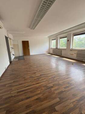 Foto - Einzelhandel in Duisburg 1.128,00 € 188 m²