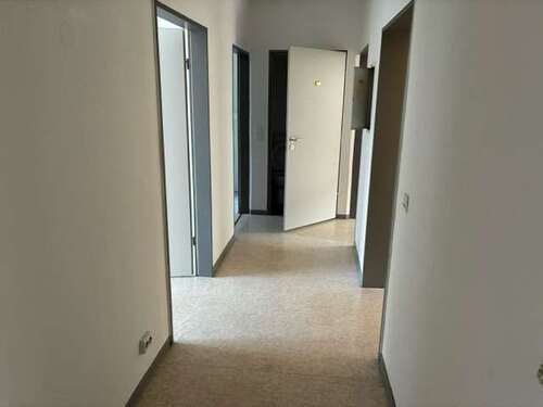 Foto - Wohnung zum Mieten in Naumburg (Saale) 504,00 € 79.99 m²