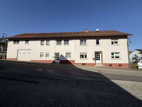 Foto - Haus zum Kaufen in Thaleischweiler-Fröschen 249.000,00 € 230 m²