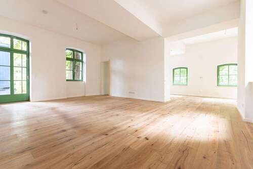 Foto - Wohnung zum Mieten in Schkeuditz 1.538,38 € 123.07 m²