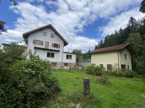 Foto - Haus zum Kaufen in Bayerisch Eisenstein 268.000,00 € 320 m²