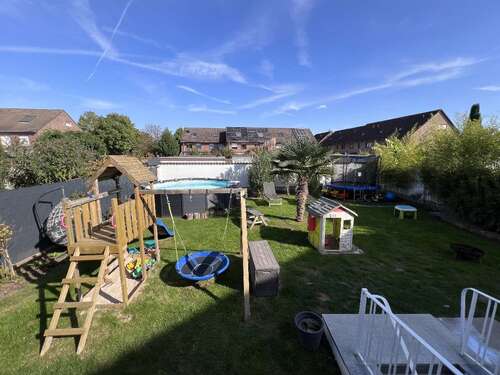 Foto - Haus zum Kaufen in Monheim 679.000,00 € 183 m²