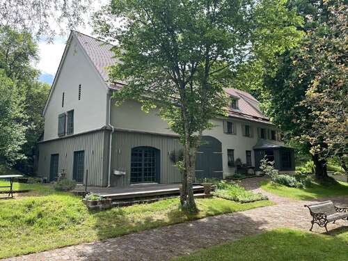 Foto - Haus zum Kaufen in Walkertshofen 1.850.000,00 € 534 m²