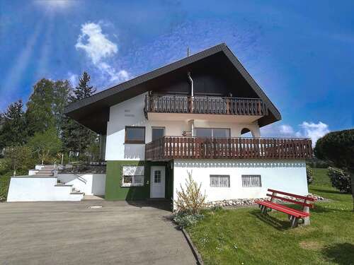Foto - Haus zum Kaufen in Friedenweiler 490.000,00 € 283 m²