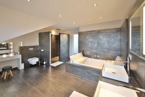 Foto - Haus zum Kaufen in Esslingen am Neckar 2.490.000,00 € 400 m²