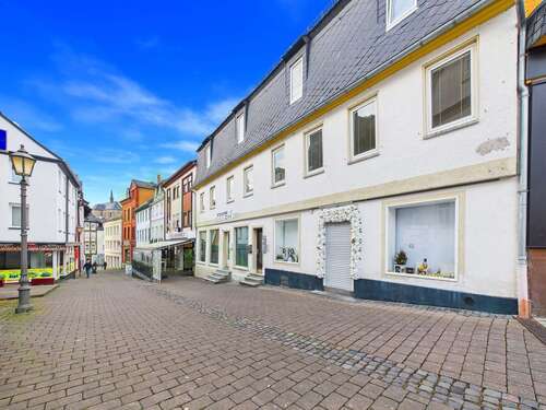 Foto - Haus zum Kaufen in Hadamar 280.000,00 € 183.05 m²