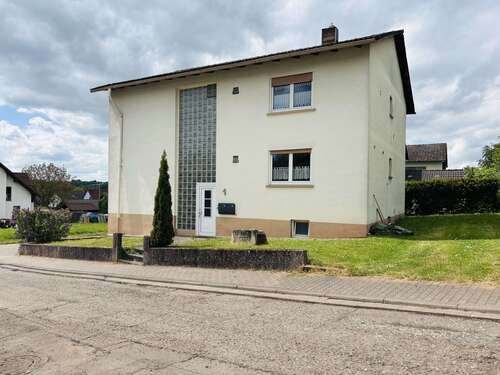 Foto - Haus zum Kaufen in Thaleischweiler-Fröschen 259.000,00 € 170 m²