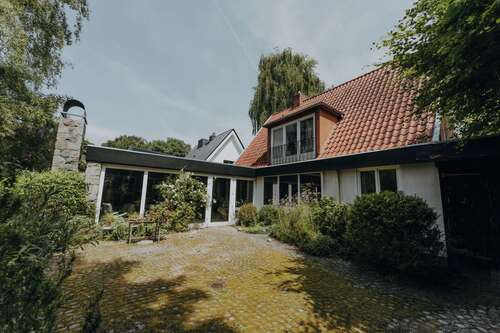 Foto - Haus zum Kaufen in Bad Schwartau 575.000,00 € 140.21 m²