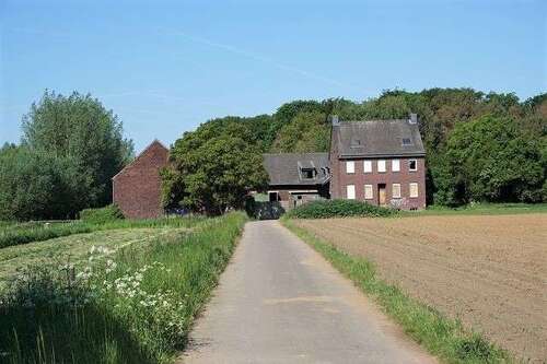 Foto - Haus zum Kaufen in Willich 980.000,00 € 250 m²