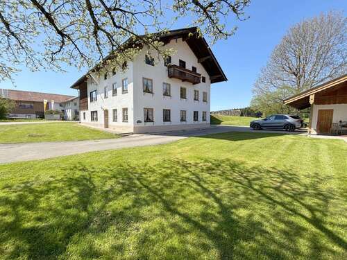Foto - Haus zum Kaufen in Traunstein 895.000,00 € 266.24 m²