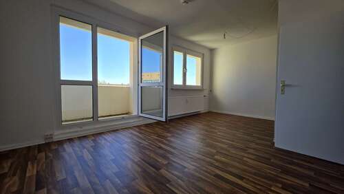 Foto - Wohnung zum Mieten in Halle 375,00 € 56.98 m²